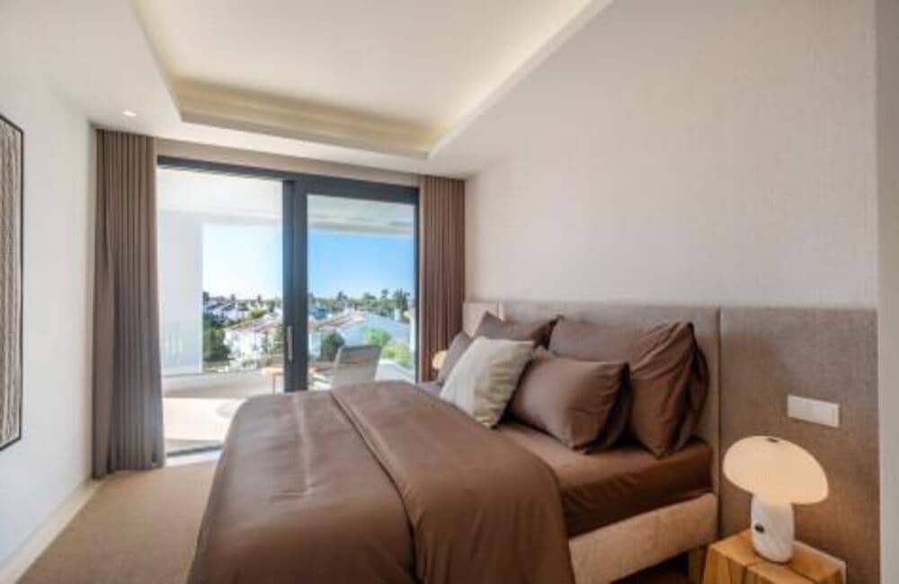 6 quarto Moradia para venda em New Golden Mile com piscina garagem - 2 950 000 € (Ref: 9542846)