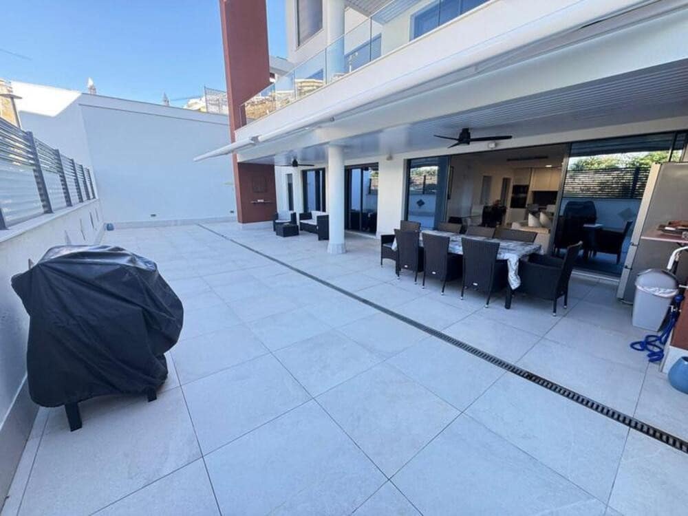 3 soveværelse Lejlighed til leje i Benahavis med swimmingpool garage - € 2.800 (Ref: 9542849)