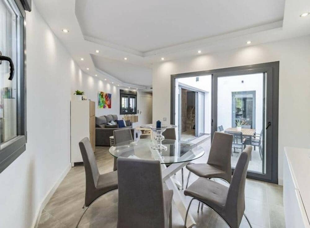 Casa de 3 habitaciones en San Pedro de Alcantara en venta con piscina garaje - 895.000 € (Ref: 9542851)