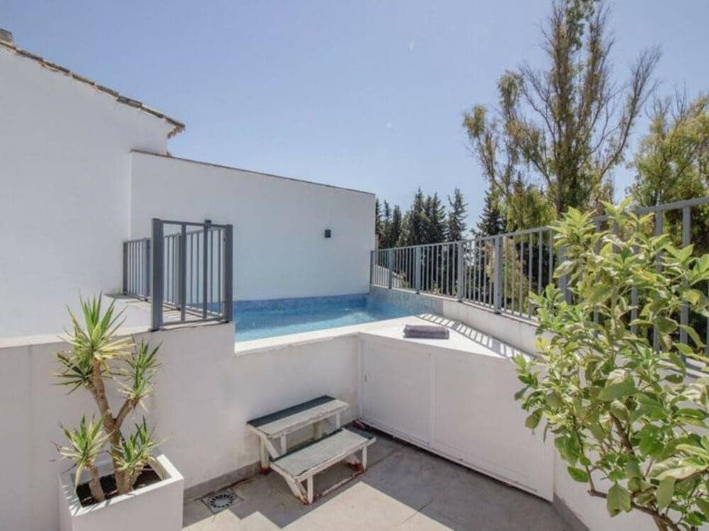 Casa de 3 habitaciones en San Pedro de Alcantara en venta con piscina garaje - 895.000 € (Ref: 9542851)