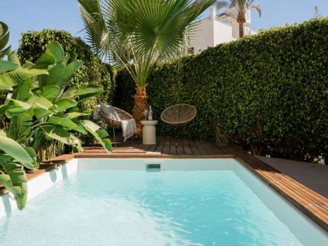 4 Zimmer Haus zu verkaufen in Puerto Banus, Marbella mit Pool Garage - 1.450.000 € (Ref: 9547399)