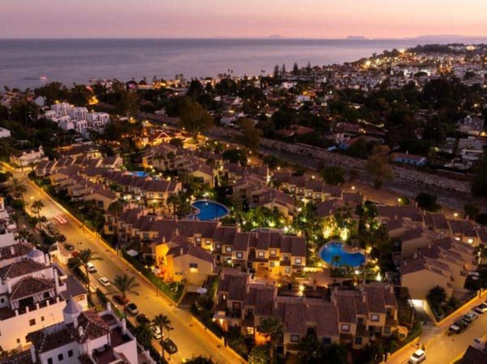 4 slaapkamer Huis te koop in Marbella met zwembad garage - € 1.450.000 (Ref: 9547399)