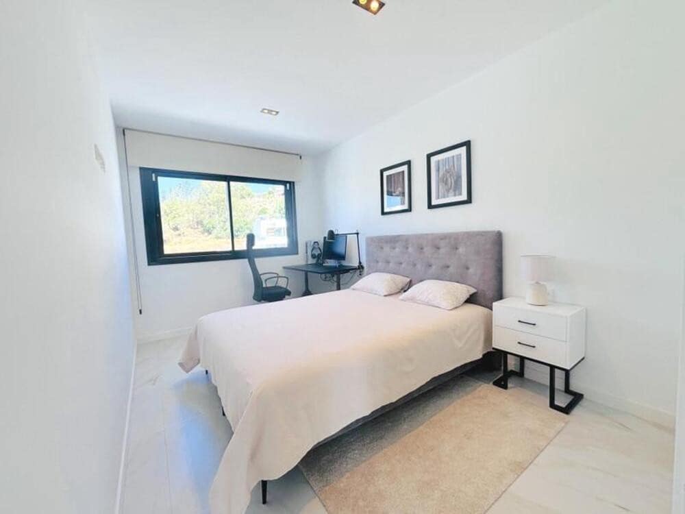 4 camera da letto Villa da affittare in New Golden Mile con piscina garage - 4.500 € (Rif: 9547400)