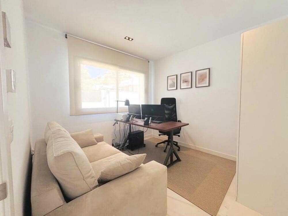 4 camera da letto Villa da affittare in New Golden Mile con piscina garage - 4.500 € (Rif: 9547400)