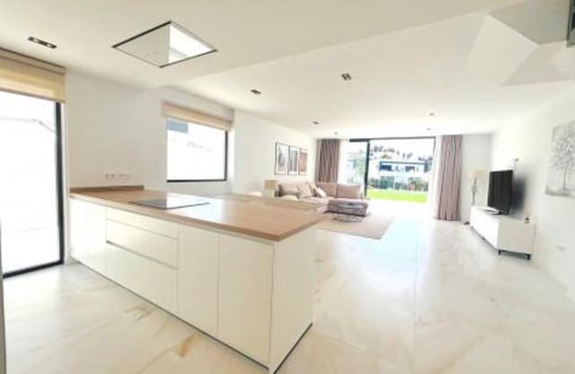 4 camera da letto Villetta Bifamiliare da affittare in Sotoserena, Estepona con piscina garage - 4.500 € (Rif: 9547402)