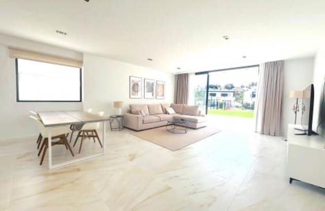 4 camera da letto Villetta Bifamiliare da affittare in Sotoserena, Estepona con piscina garage - 4.500 € (Rif: 9547402)