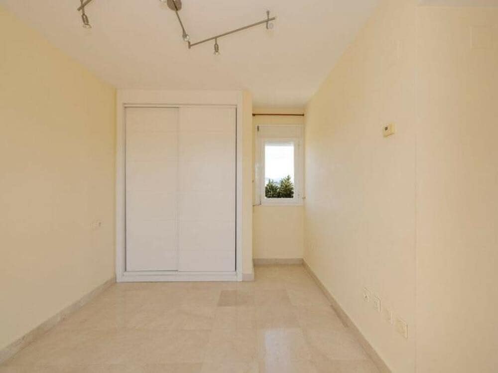 4 soveværelse Penthouse til salg i New Golden Mile med swimmingpool - € 690.000 (Ref: 9547403)