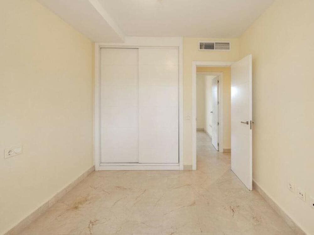 4 soveværelse Penthouse til salg i New Golden Mile med swimmingpool - € 690.000 (Ref: 9547403)