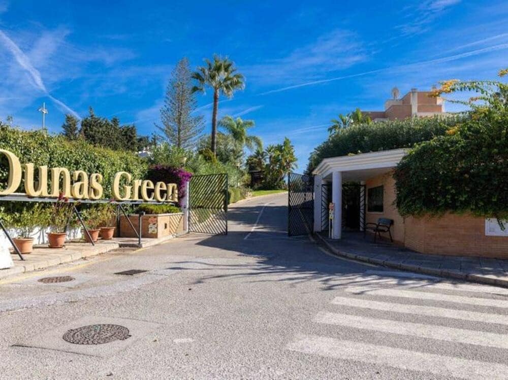 4 soveværelse Penthouse til salg i New Golden Mile med swimmingpool - € 690.000 (Ref: 9547403)