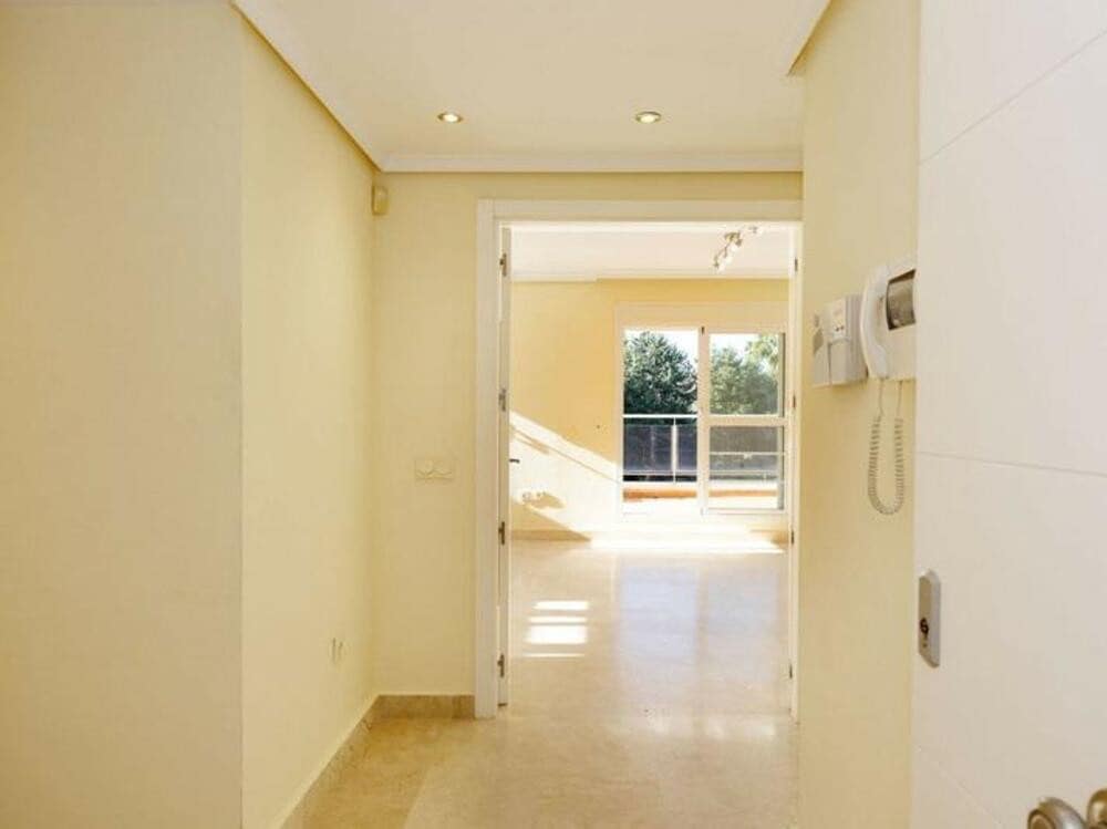 4 quarto Penthouse para venda em New Golden Mile com piscina - 690 000 € (Ref: 9547403)