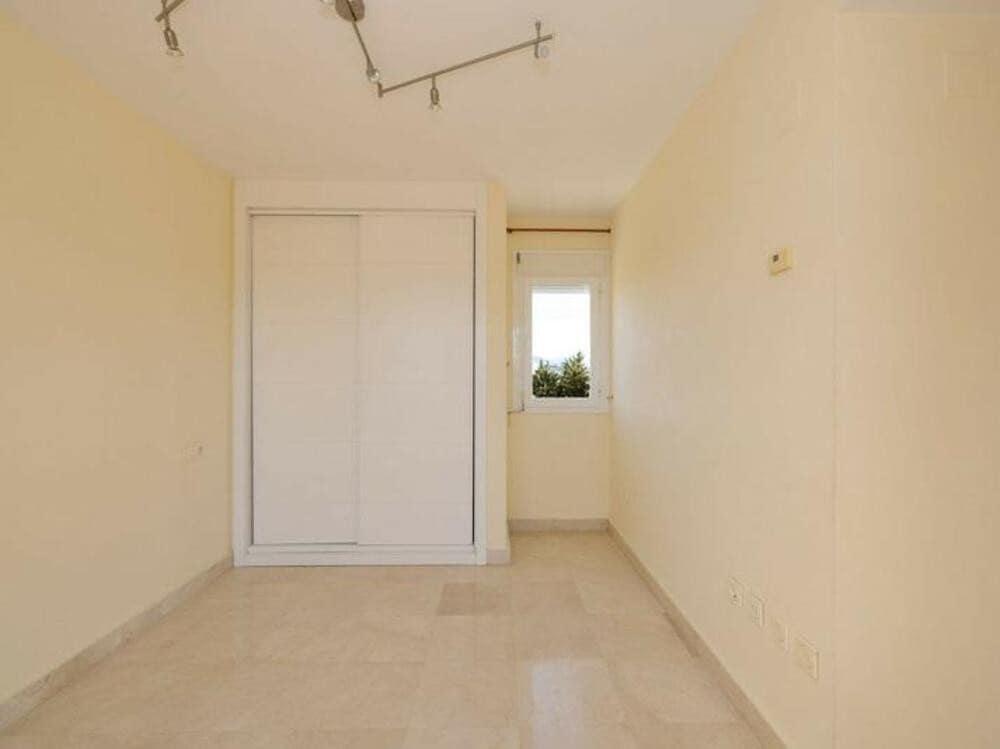 4 quarto Penthouse para venda em New Golden Mile com piscina - 690 000 € (Ref: 9547403)