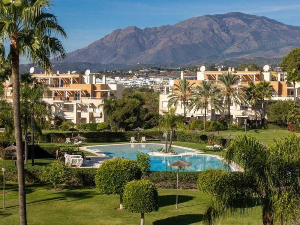 4 quarto Penthouse para venda em New Golden Mile com piscina - 690 000 € (Ref: 9547403)