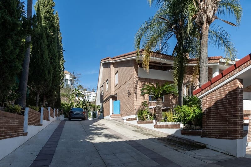 8 bedroom Villa for rent in Benahavis with pool garage - € 18,000 (Ref: 9550422)