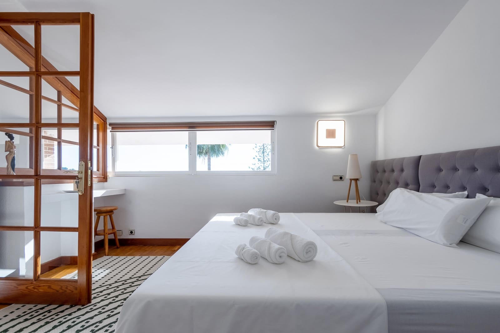 8 bedroom Villa for rent in Benahavis with pool garage - € 18,000 (Ref: 9550422)