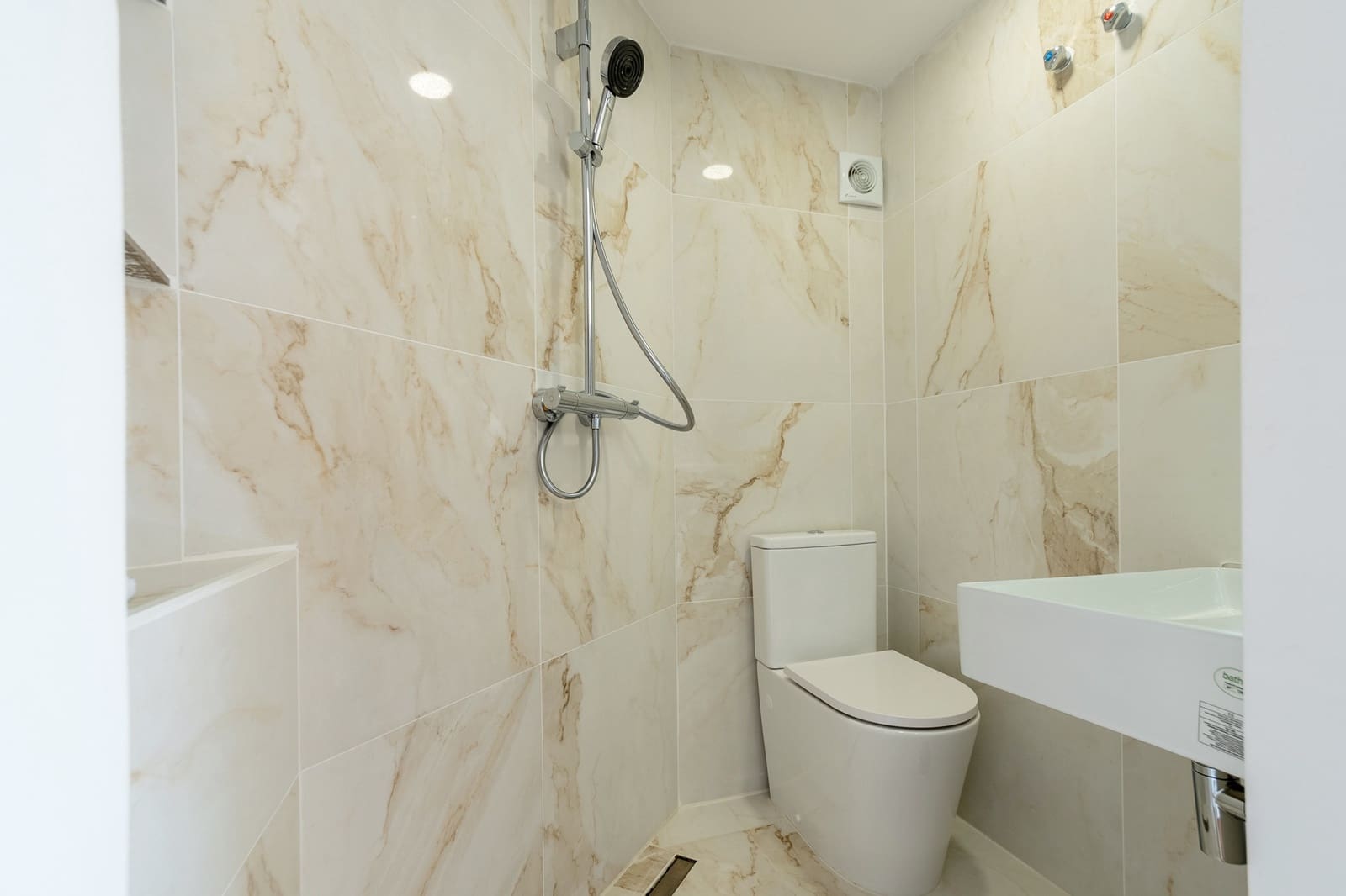 8 bedroom Villa for rent in Benahavis with pool garage - € 18,000 (Ref: 9550422)