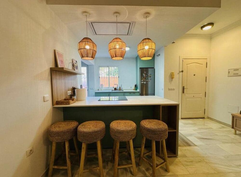 3 soveværelse Lejlighed til leje i Marbella med swimmingpool garage - € 2.600 (Ref: 9550424)