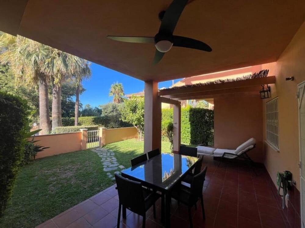 3 soveværelse Lejlighed til leje i Marbella med swimmingpool garage - € 2.600 (Ref: 9550424)