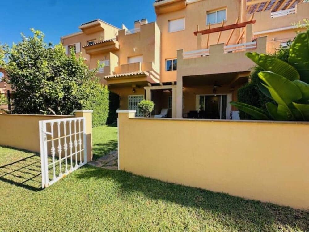 3 soveværelse Lejlighed til leje i Marbella med swimmingpool garage - € 2.600 (Ref: 9550424)