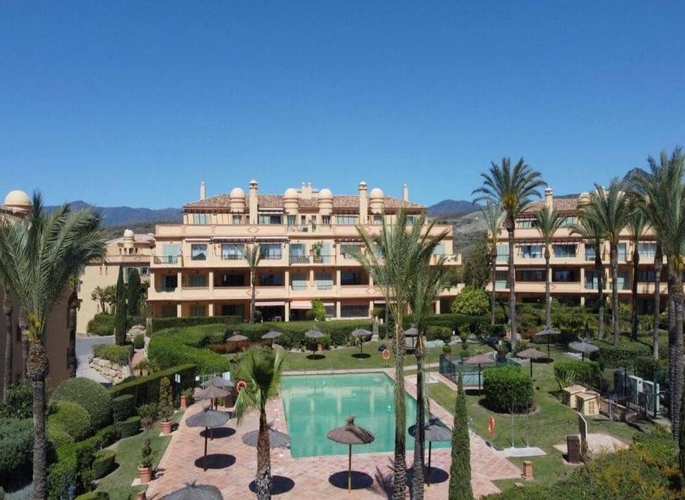 Apartamento de 3 habitaciones en Los Flamingos en venta con piscina - 675.000 € (Ref: 9550426)