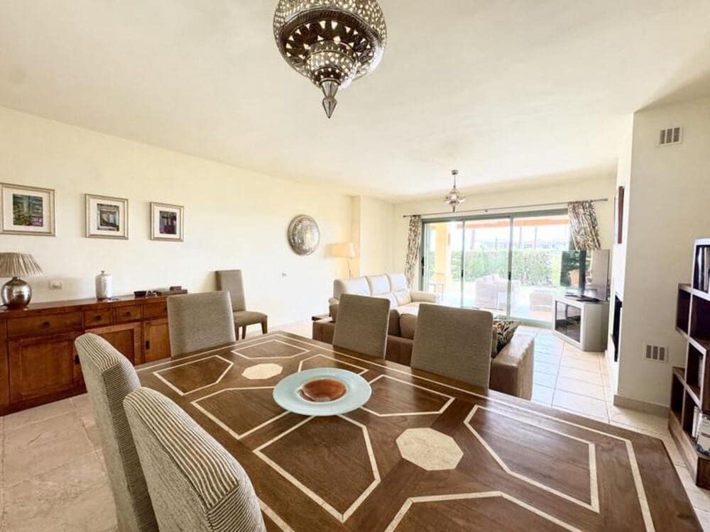 Apartamento de 3 habitaciones en Los Flamingos en venta con piscina - 675.000 € (Ref: 9550426)