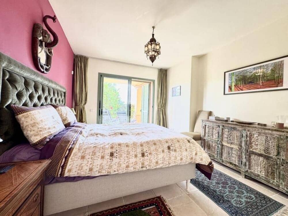 Apartamento de 3 habitaciones en Los Flamingos en venta con piscina - 675.000 € (Ref: 9550426)