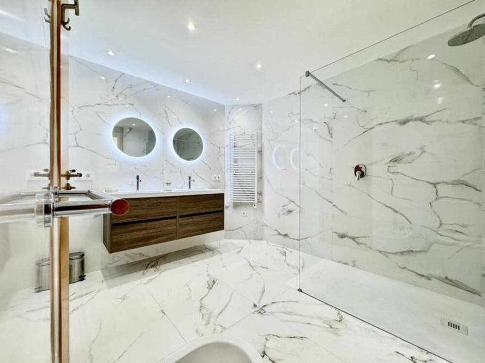 Apartamento de 3 habitaciones en Los Flamingos en venta con piscina - 675.000 € (Ref: 9550426)