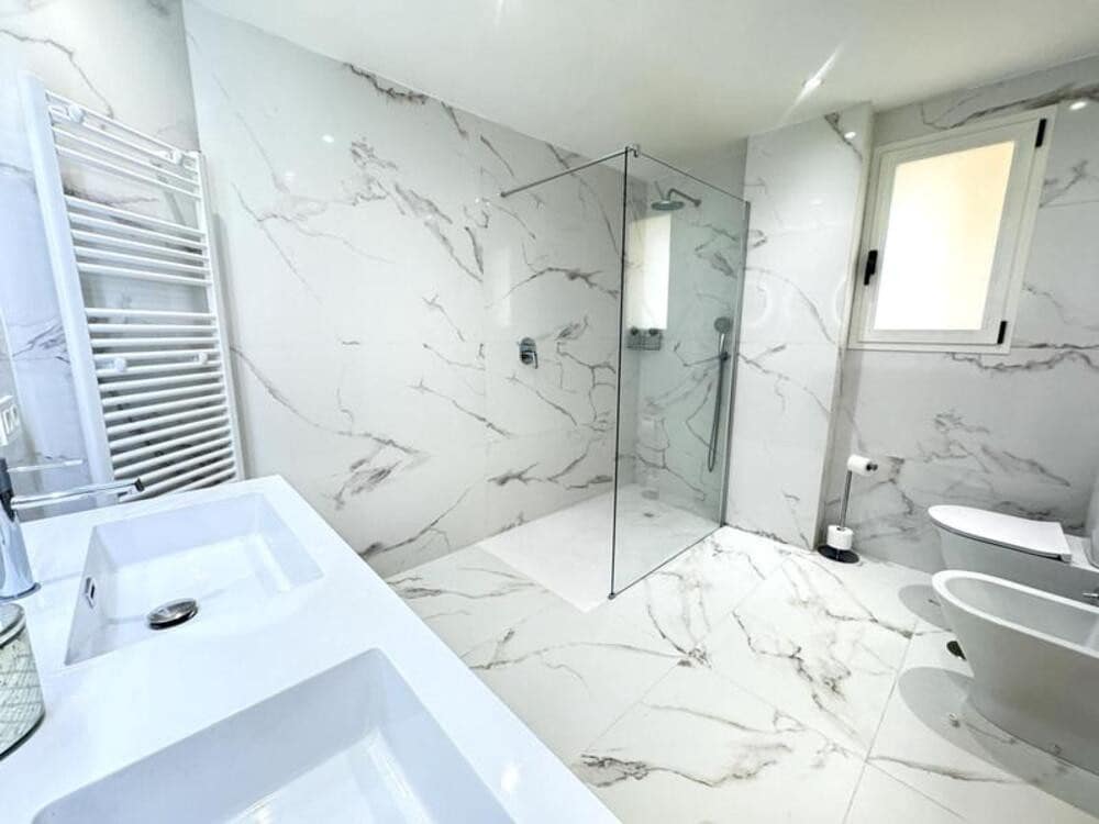 Apartamento de 3 habitaciones en Los Flamingos en venta con piscina - 675.000 € (Ref: 9550426)