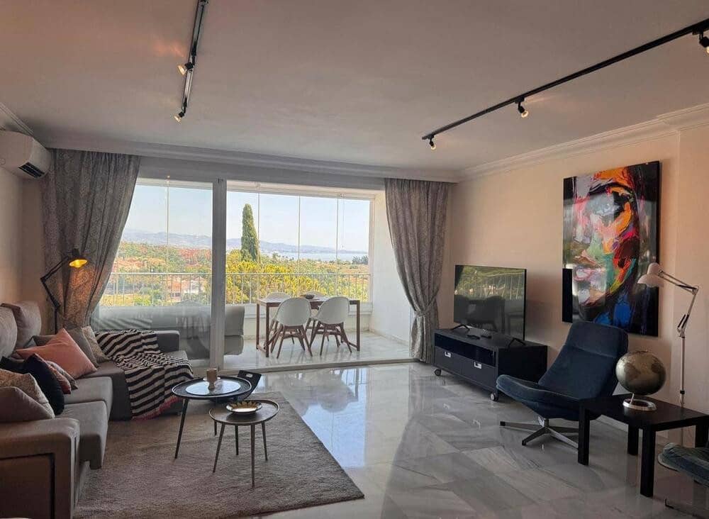 3 quarto Apartamento para arrendar em Marbella com piscina garagem - 2 600 € (Ref: 9554392)