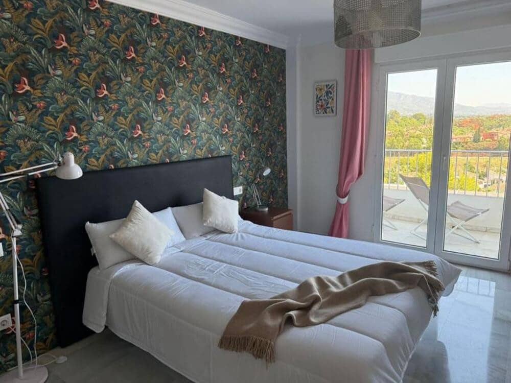 3 quarto Apartamento para arrendar em Marbella com piscina garagem - 2 600 € (Ref: 9554392)