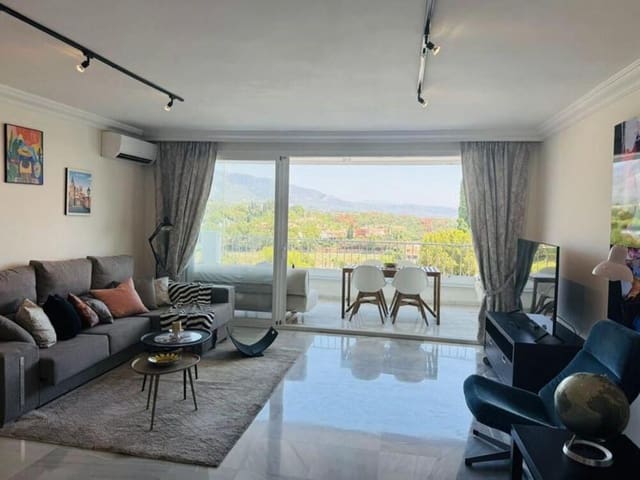 3 quarto Apartamento para arrendar em Nueva Andalucía Centro, Marbella com piscina garagem - 2 600 € (Ref: 9554392)