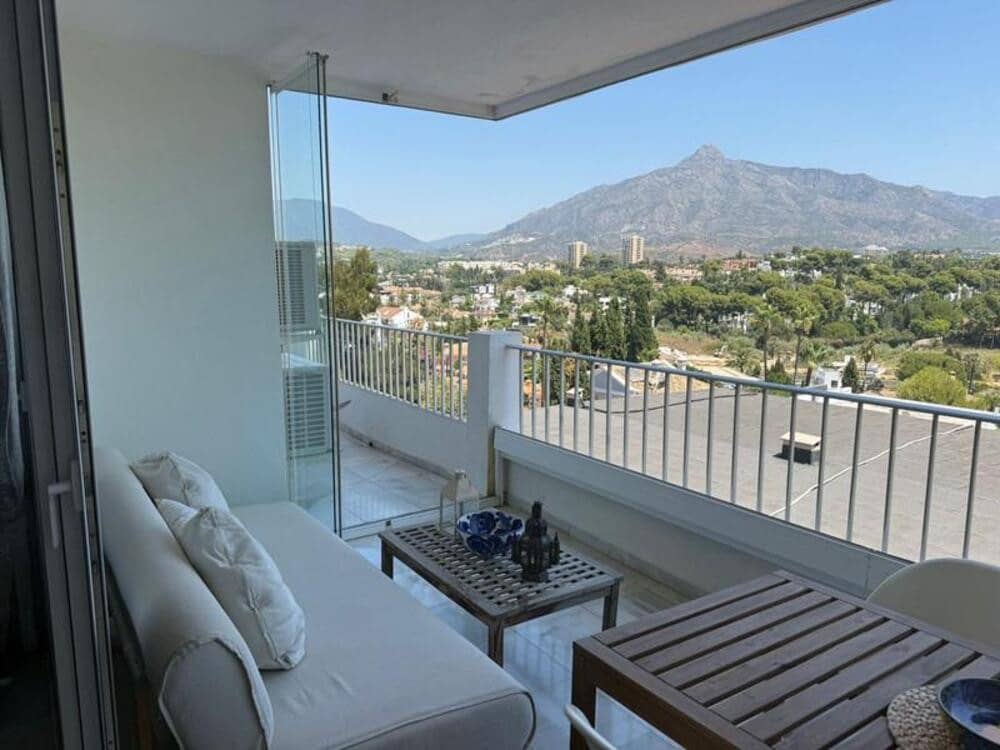 3 quarto Apartamento para arrendar em Marbella com piscina garagem - 2 600 € (Ref: 9554392)