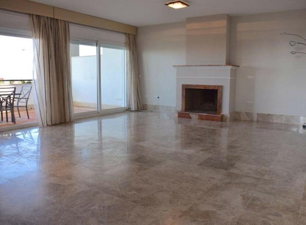 3 soverom Leilighet til leie i Marbella med svømmebasseng garasje - € 2 900 (Ref: 9554393)