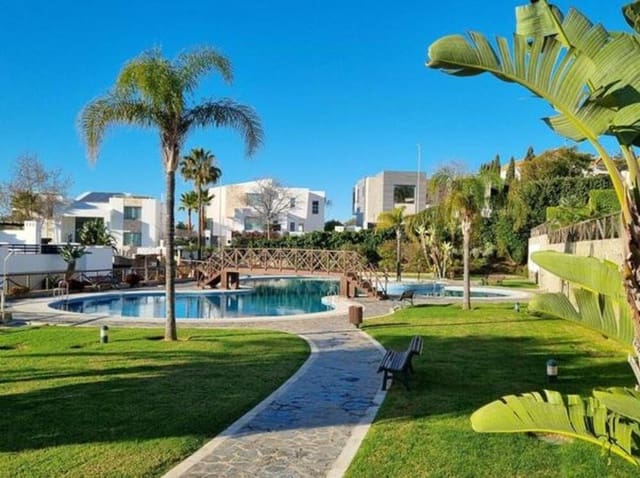 3 soverom Leilighet til leie i Santa Clara, Marbella med svømmebasseng garasje - € 2 900 (Ref: 9554393)
