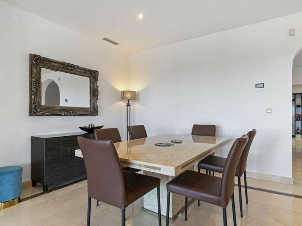 3 soverom Leilighet til salgs i Benahavis med svømmebasseng garasje - € 690 000 (Ref: 9554394)