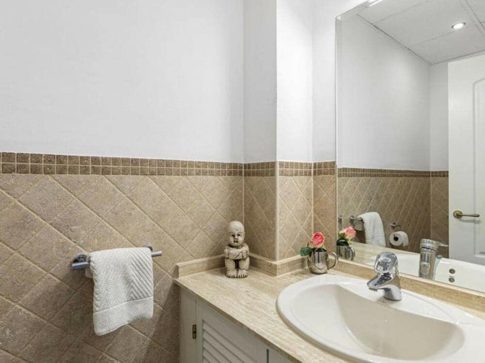 3 soverom Leilighet til salgs i Benahavis med svømmebasseng garasje - € 690 000 (Ref: 9554394)