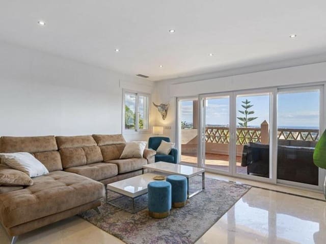 3 soverom Leilighet til salgs i Los Arqueros - Puerto del Almendro, Benahavís med svømmebasseng garasje - € 690 000 (Ref: 9554394)