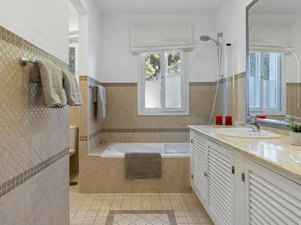 3 soverom Leilighet til salgs i Benahavis med svømmebasseng garasje - € 690 000 (Ref: 9554394)