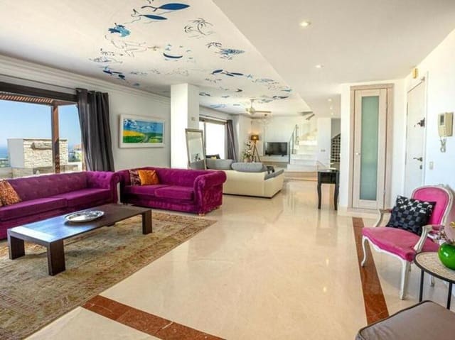 5 soveværelse Penthouse til leje i La Cala de Mijas, Mijas med swimmingpool garage - € 3.200 (Ref: 9554395)