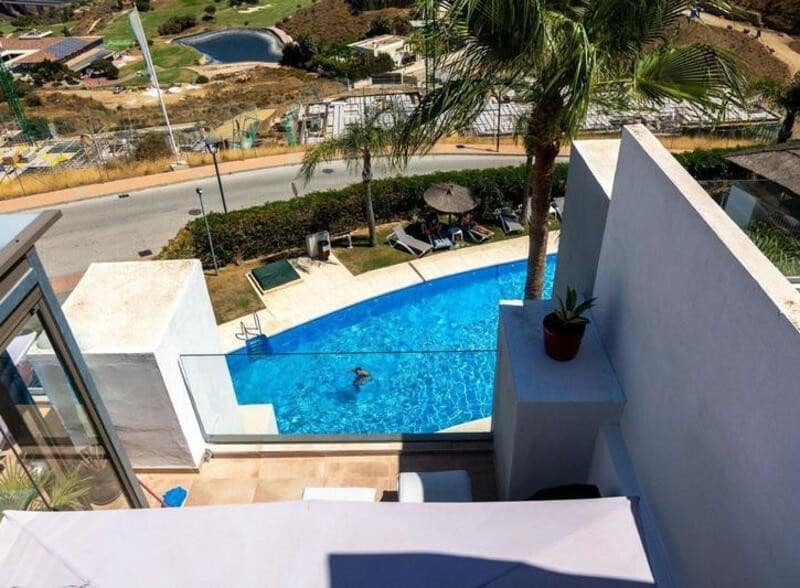 5 soveværelse Penthouse til leje i La Cala de Mijas med swimmingpool garage - € 3.200 (Ref: 9554395)