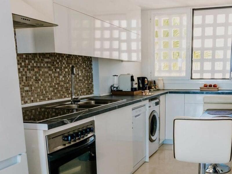 5 soveværelse Penthouse til leje i La Cala de Mijas med swimmingpool garage - € 3.200 (Ref: 9554395)