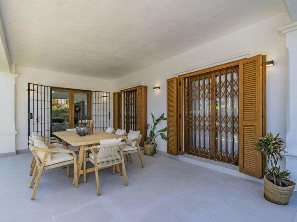 5 quarto Moradia para venda em Marbella com piscina garagem - 1 995 000 € (Ref: 9554396)