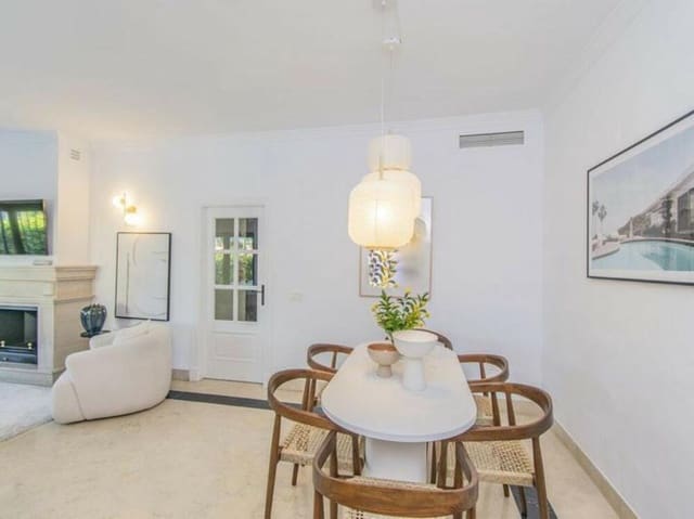 5 quarto Moradia para venda em Nagüeles Alto, Marbella com piscina garagem - 1 995 000 € (Ref: 9554396)