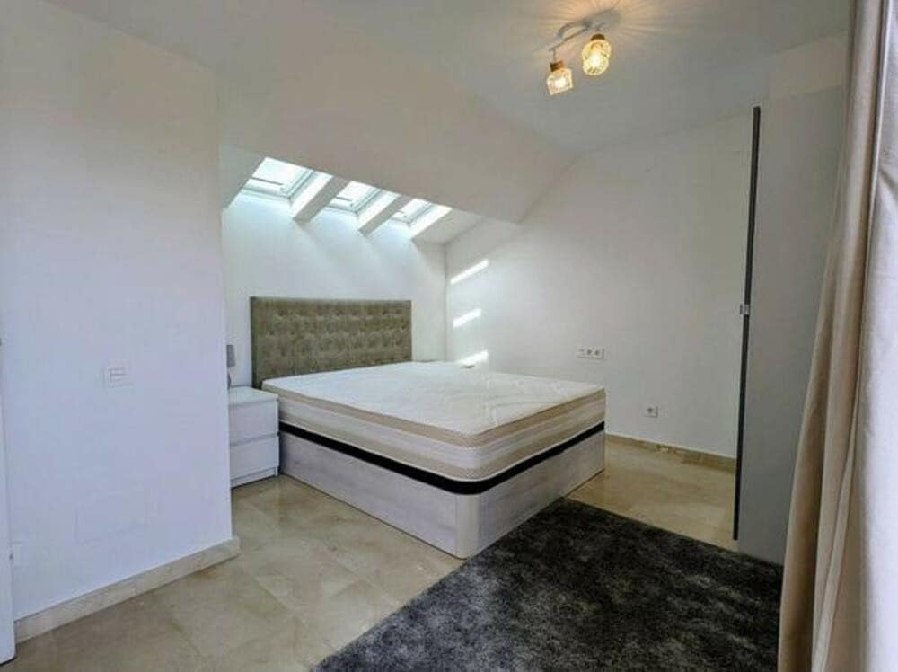 4 slaapkamer Huis te huur in Puerto Banus met zwembad garage - € 4.000 (Ref: 9554398)