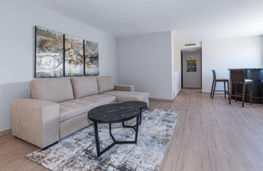 3 makuuhuone Kattohuoneisto vuokrattavana paikassa Marbella mukana uima-altaan 
autotalli - 3 500 € (Ref: 9560696)