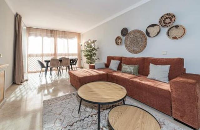 3 makuuhuone Kattohuoneisto vuokrattavana paikassa Puerto Banus, Marbella mukana uima-altaan 
autotalli - 3 500 € (Ref: 9560696)