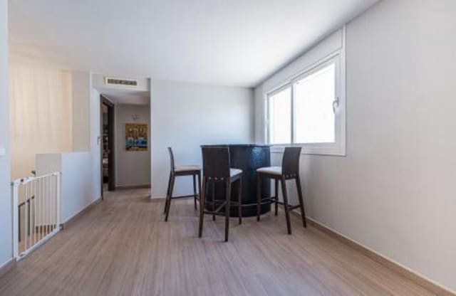 3 sovrum Takvåning för semesterbostäder i Puerto Banus, Marbella med pool garage - 2 100 € (Ref: 9560697)