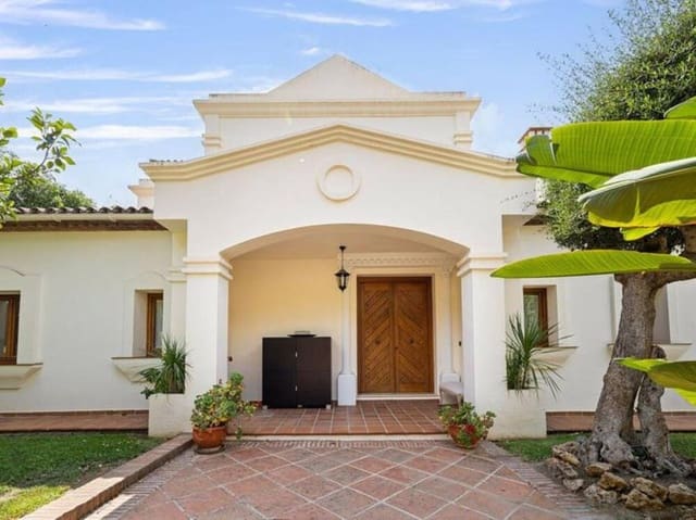 4 bedroom Villa for rent in Lomas De Marbella, Marbella with pool garage - € 14,000 (Ref: 9560698)