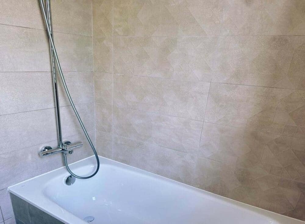 4 bedroom Semi-detached Villa for rent in Riviera del Sol with pool garage - € 4,000 (Ref: 9560699)