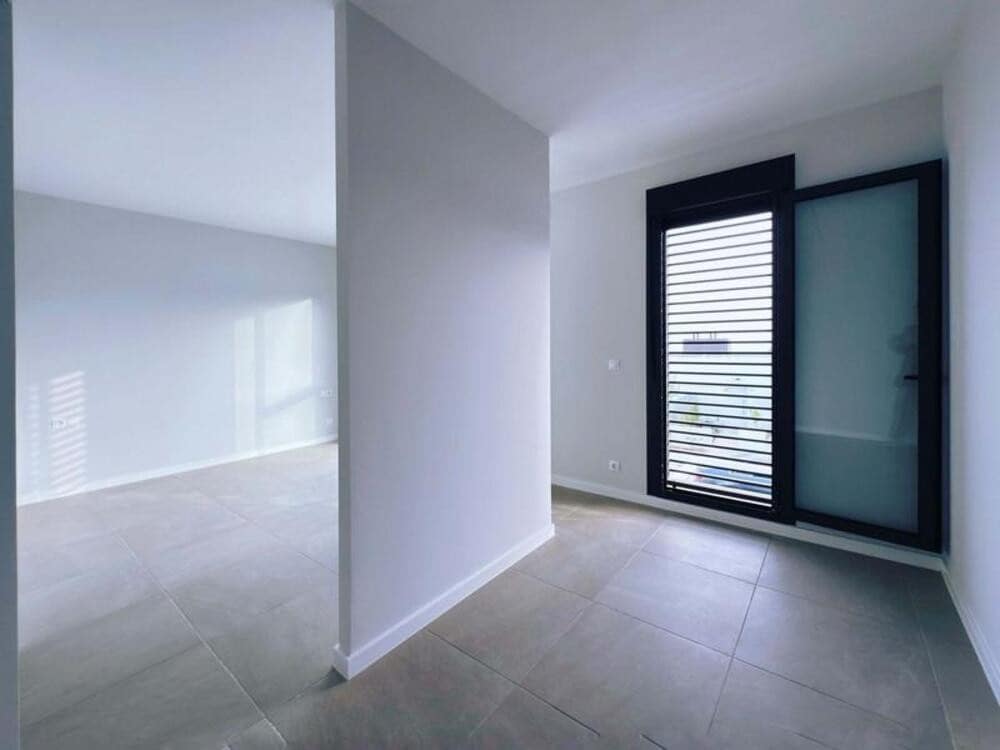 4 bedroom Semi-detached Villa for rent in Riviera del Sol with pool garage - € 4,000 (Ref: 9560699)