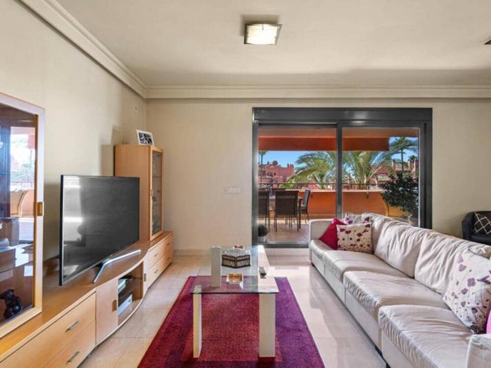 3 quarto Apartamento para venda em Estepona com piscina garagem - 585 000 € (Ref: 9567874)